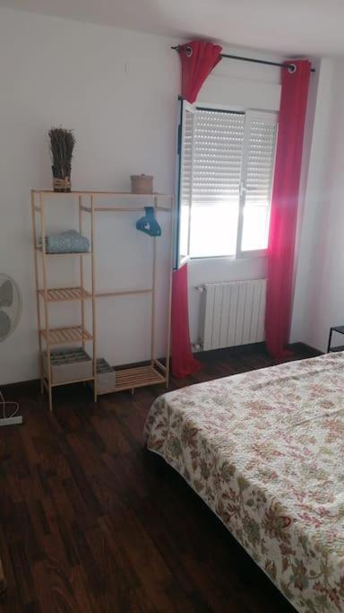 Views, Family & Private Parking In Alto Albayzin Apartment Гранада Екстериор снимка