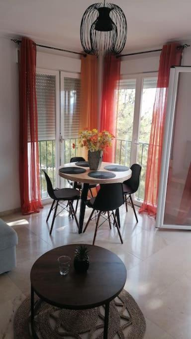 Views, Family & Private Parking In Alto Albayzin Apartment Гранада Екстериор снимка
